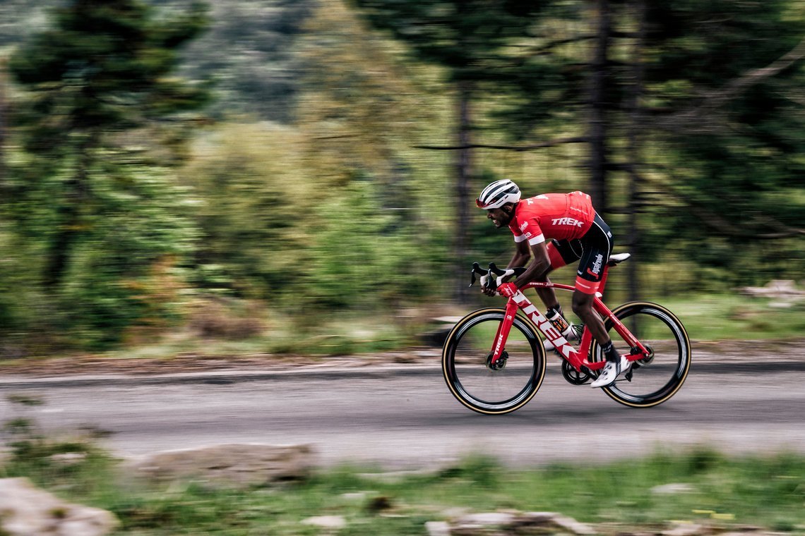 Madone SLR Disc Segafredo