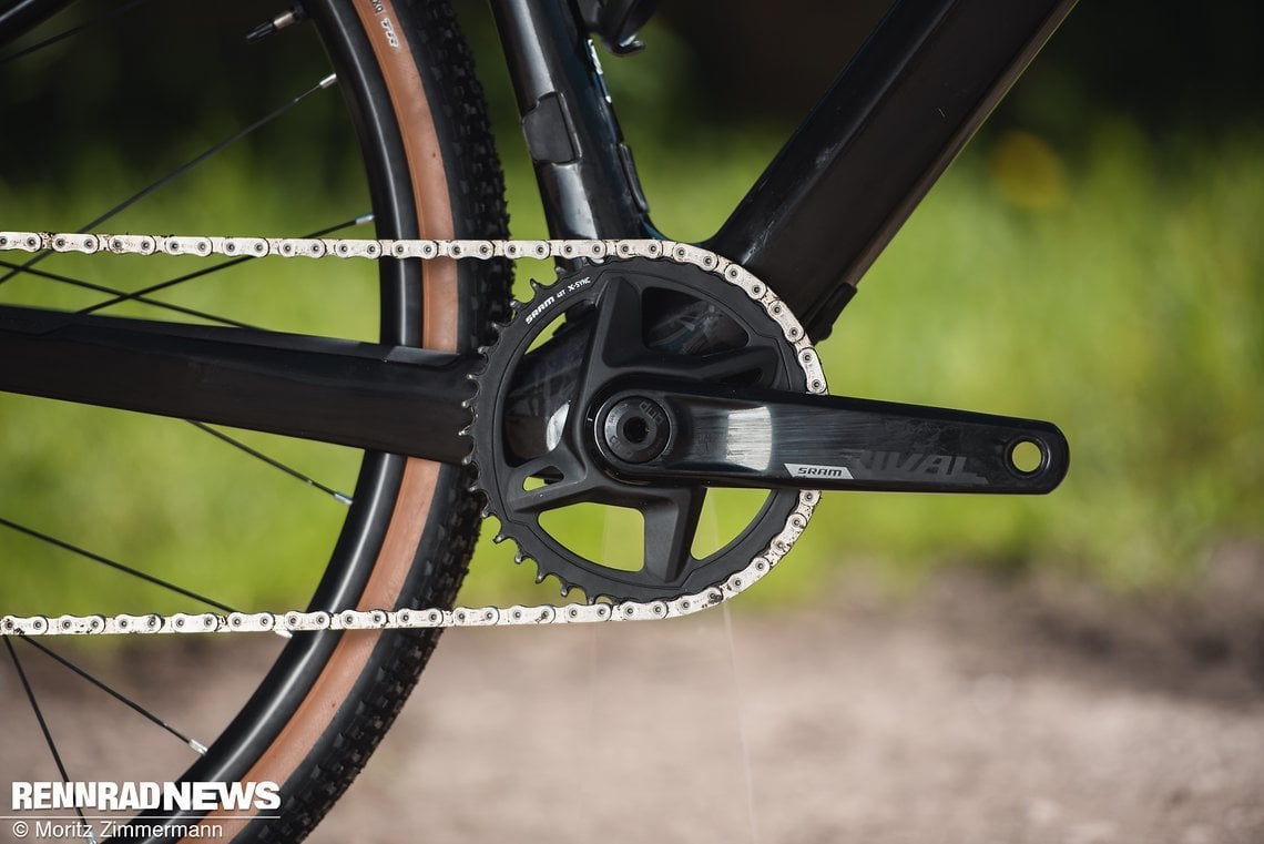 Der SRAM Rival AXS XPLR-Antrieb mit 40 Zähnen vorne ...