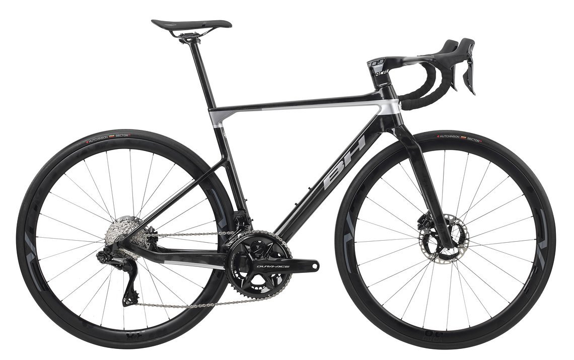 Mit Shimano Dura Ace Di2 Gruppe und EVO 38 Disc V3 Laufradsatz kostet das Ultralight 9.0 9.999,90 €.