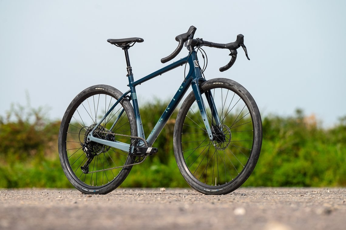 Das Marin Headlands 2 Gravel Bike kommt mit der neuen SRAM Apex 1x12 Schaltung