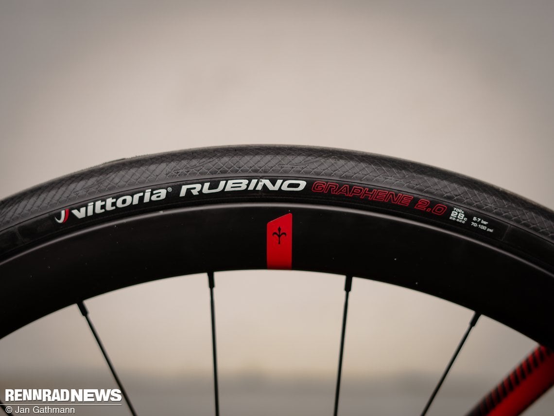 Die Vittoria Rubino Reifen könnten ein Grund sein, warum das Wilier im direkten Vergleich etwas behäbiger erschien.