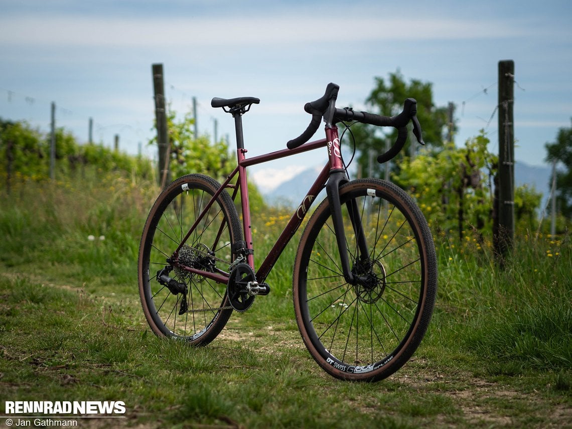 Im Test Set-up mit All-Road Carbongabel kostet das 8bar Mitte Steel etwas über 3.300 €.