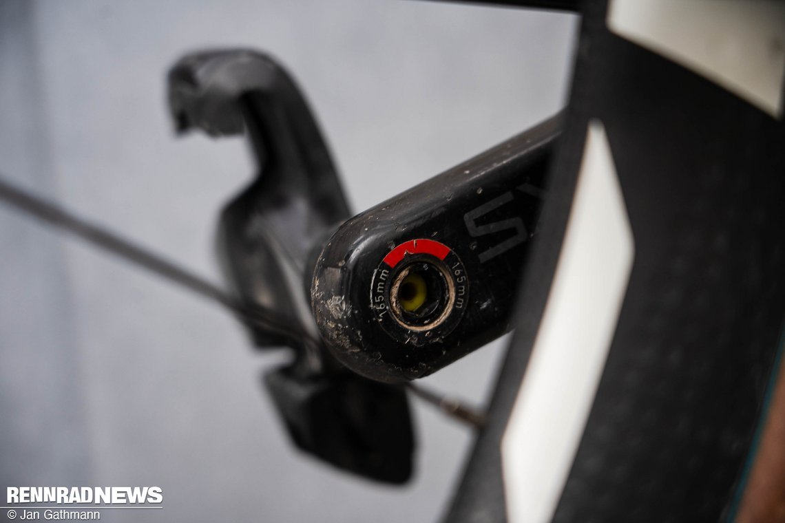 Die 165 mm Kurbel ist für den 1,86 m großen Fahrer kurz gewählt.