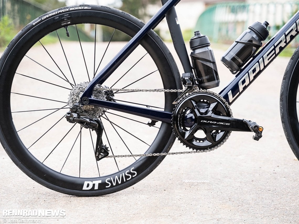 Shimano Dura Ace Di2 Schaltung und Antrieb am Top-Modell liefern wie erwartet top Funktion.