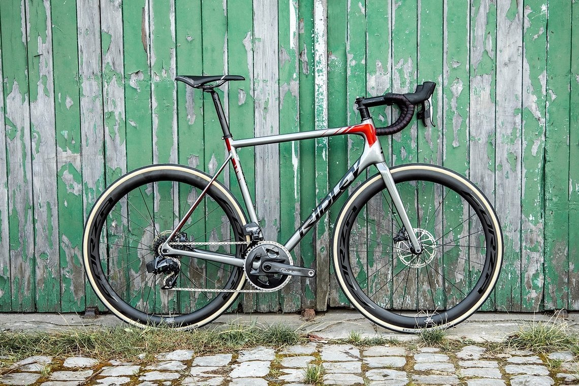 Mit SRAM Force eTap AXS kostet das Ridley Helium SLX 6.999 €