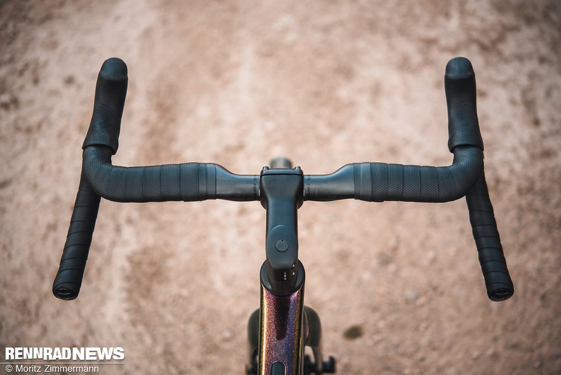 Sieht sehr schick aus und ist überaus komfortabel: Der hauseigene Cervelo-Lenker konnte auf den ersten Ausfahrten überzeugen