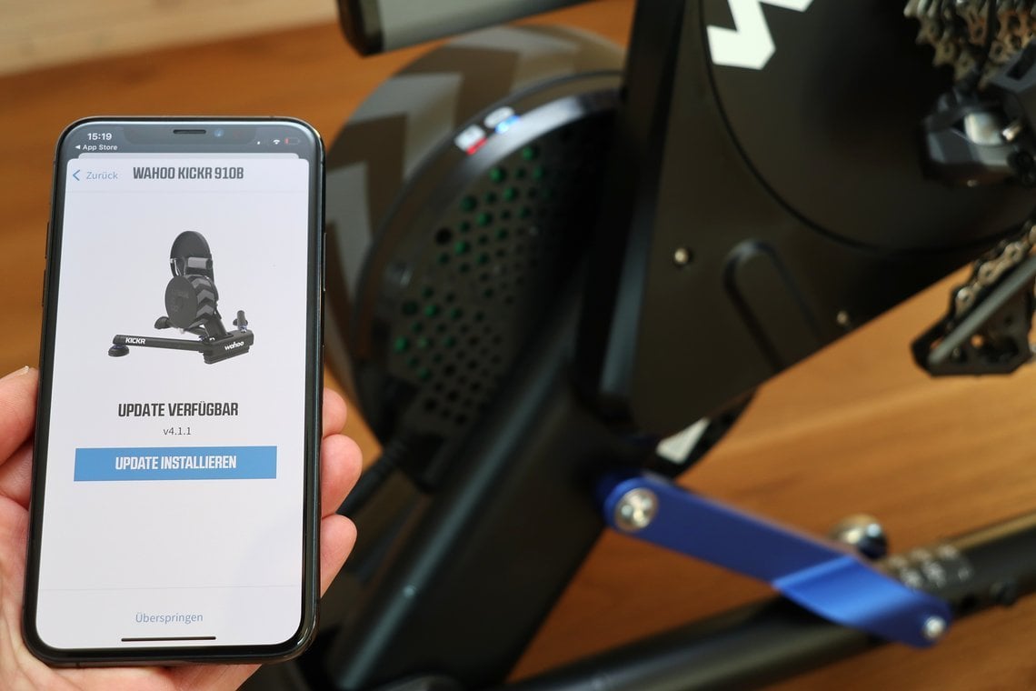 Über die Wahoo App können bequem Firmware Updates aufgespielt werden.