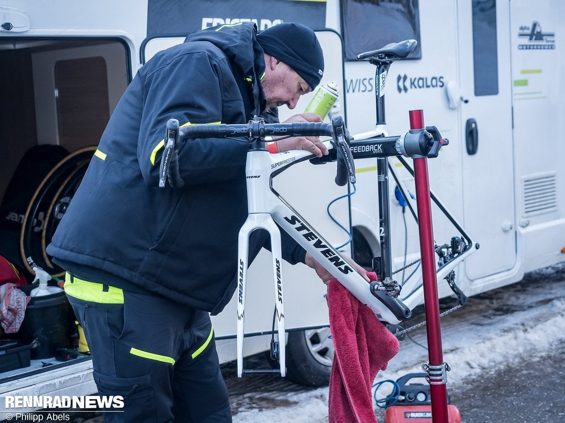 Der trockene Schnee machte den Mechanikern weniger Arbeit