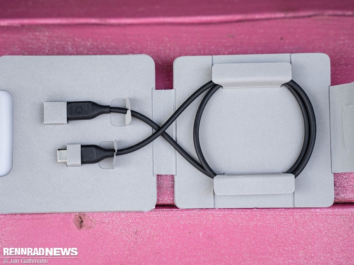 Außerdem das Ladekabel im USB-C auf USB-C Standard.