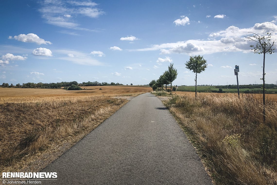 Noch mehr Straßen durch Felder …