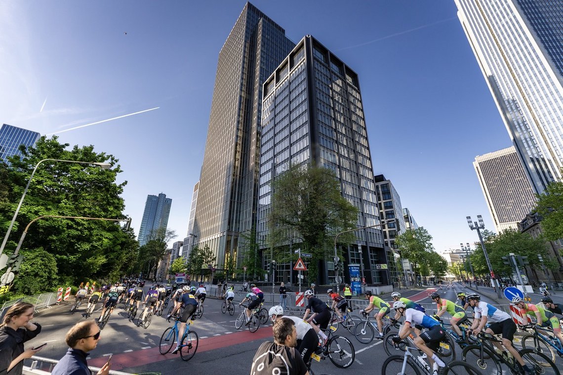 In der Stadt wird Tempo gemacht.
