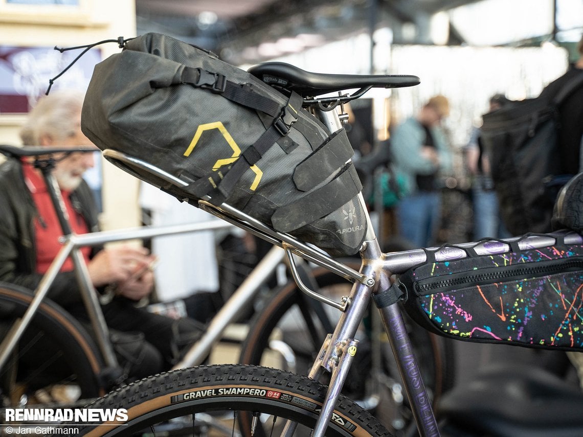 Gepäckträger aus Stahl gegen Saddlebag-Wedeln ...