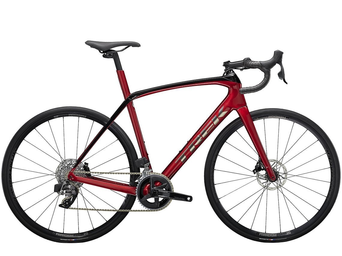 Komfortable Allroad Bikes mit Funkschatung: Trek Domane SL6 eTap...