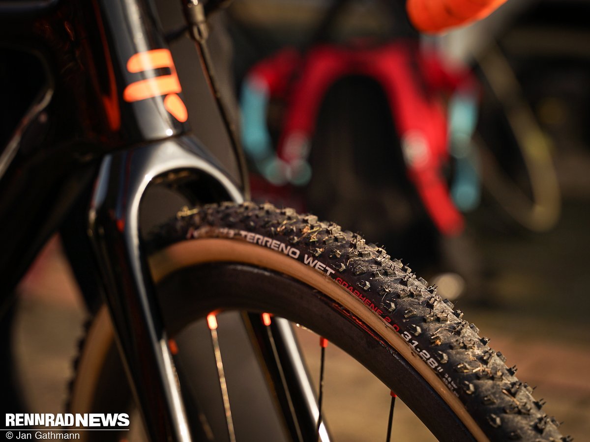 Vittoria Terren Wet-Schklauchreifen mit Graphen in der Gummimischung müssen für jedes Terrain herhalten Vittoria Terren Wet-Schklauchreifen mit Graphen in der Gummimischung müssen für jedes Terrain herhalten