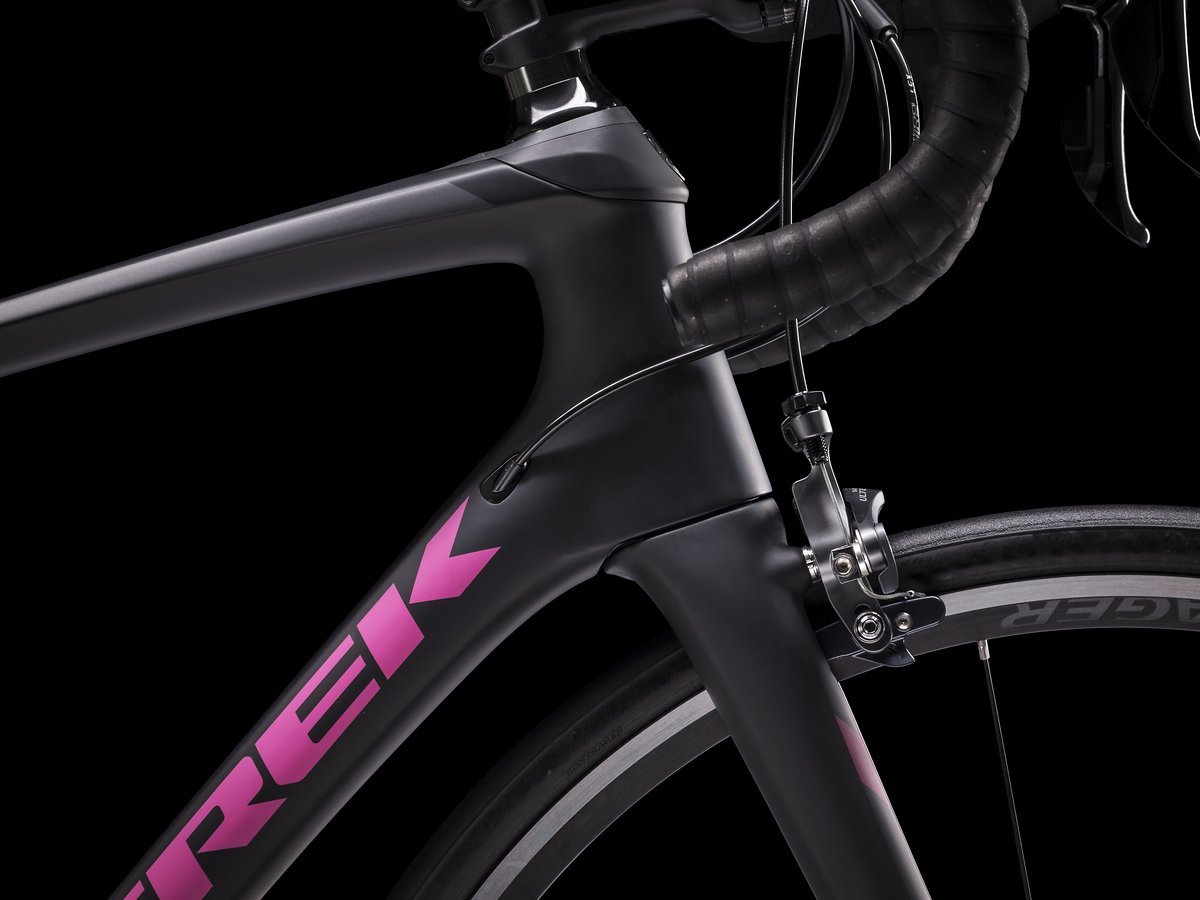 Die von Bontrager entwickelten Bremsen lassen eine Reifendicke von bis zu 28 Millimeter zu. Die von Bontrager entwickelten Bremsen lassen eine Reifendicke von bis zu 28 Millimeter zu.