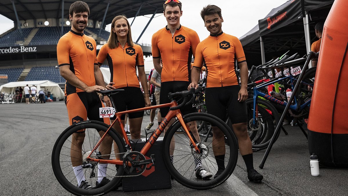 Das Team des Online-Shops Bike Components war auf Factor O2 bei Rad am Ring 2019 am Start – jetzt übernimmt man den Deutschlandvertrieb Das Team des Online-Shops Bike Components war auf Factor O2 bei Rad am Ring 2019 am Start – jetzt übernimmt man den Deutschlandvertrieb