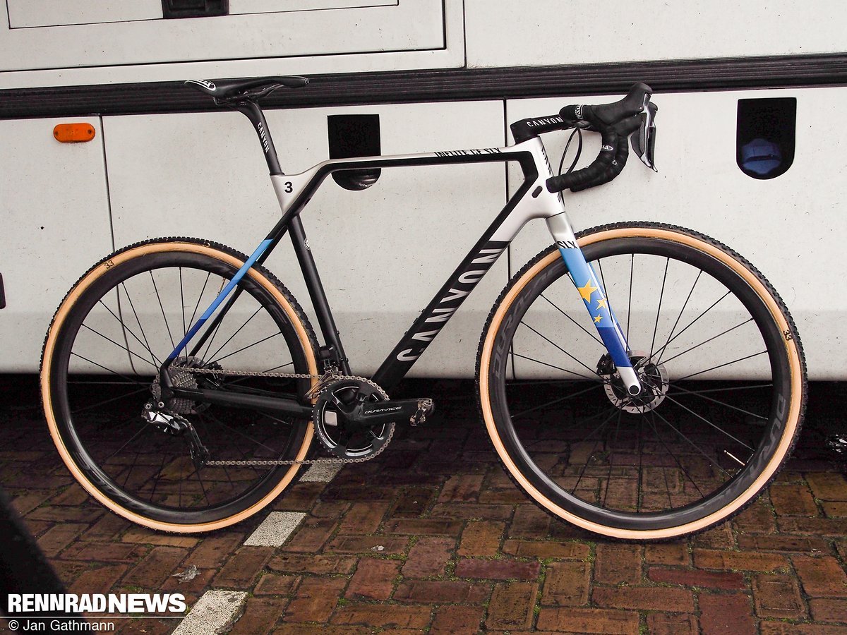 Canyon Inflite CF SLX von Mathieu van der Poel Canyon Inflite CF SLX von Mathieu van der Poel