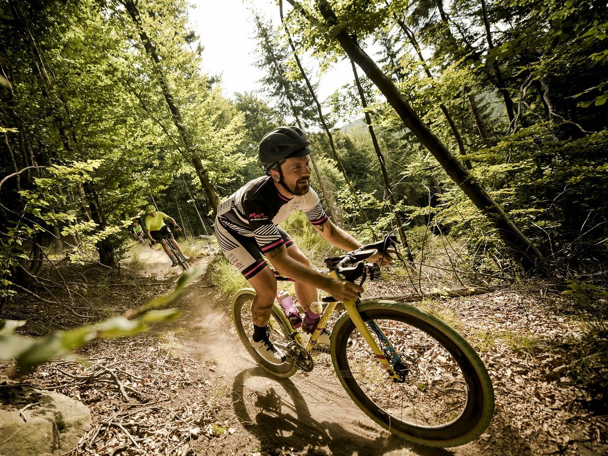 Kurzweilige Vorträge von Torsten Frank und Jon Woodroof – hier auf dem Rad – zu extrem langen Radfahrten Kurzweilige Vorträge von Torsten Frank und Jon Woodroof – hier auf dem Rad – zu extrem langen Radfahrten