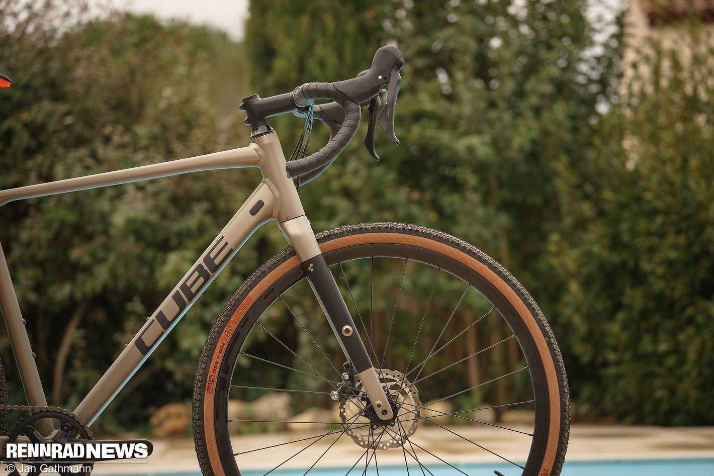 3 Gravel Bikes bis 2.000 Euro im Test - Rennrad-News