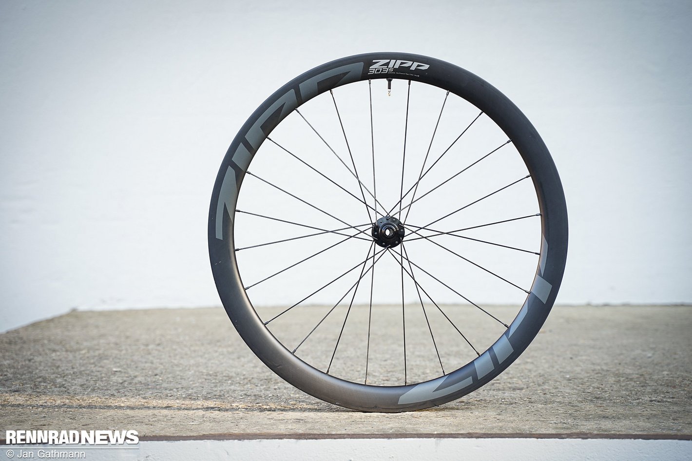 Die neuen Zipp 303 S CarbonAllrounder im ersten Test RennradNews