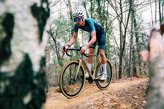 Ryan Kamp fährt im CX Weltcup als Solist Colnago