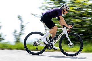 Die Sitzposition soll gleich sein wie beim Dogma F