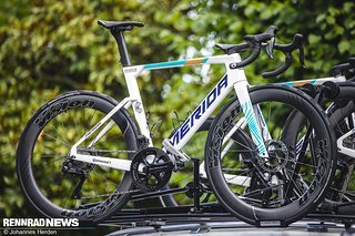 Das Merida Reacto von Matej Mohoric auf dem Team Car bei Bahrain Victorious.