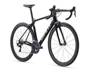 Die Giant TCR Advanced Pro kommt mit den SLR 1 Carbon-Laufrädern und integriertem Giant Powermeter