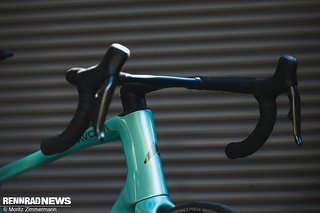 Das aerodynamische Faserwerk Luftschneider-Cockpit hat im Test mit einer gelungenen Ergonomie überzeugt. Erhältlich ist es bereits ab 380 mm.