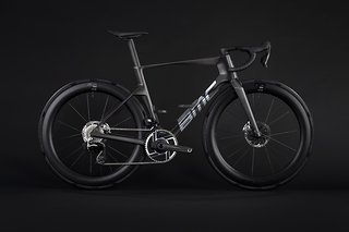 Das BMC Teammachine R Masterpiece verkauft BMC nur als Rahmenset.