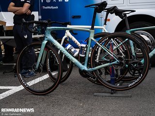 Bei den Soudal - Quick-Step Fahrern war das S-Works Roubaix Endurance-Rennrad das Bike der Wahl.