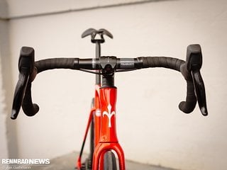 Wilier setzt auf Ritchey Komponenten am Cockpit und am Sattel