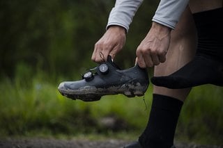 Der Canyon Tempr CFR Off-Road ist speziell für den Einsatz auf dem Gravel-Bike oder bei MTB-XC-Rennen entwickelt