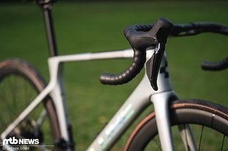 Die Ergonomie der Dura Ace STIs ist überzeugend