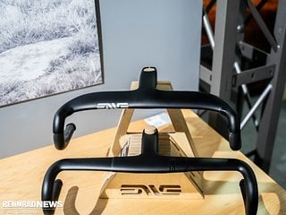 Enve hat mehrere einteilige Carbon-Cockpits im Angebot.