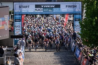 Über 1.000 Starter:innen hatten sich für das erste Rennen der Trek UCI Gravel Series in Aachen angemeldet