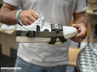 ClipClap macht aus Straßenschuhen Click-Schuhe