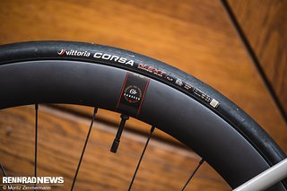 Ein Ausstattungs-Highlight sind die Reserve 42|49-Laufräder, auf die serienmäßig Vittoria Corsa N.EXT-Reifen in 29 mm Breite aufgezogen sind.
