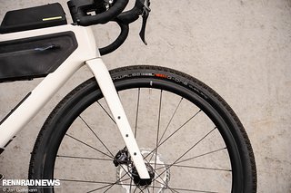 An der Gabel ist Platz für 3-Punkt-Halter. An der Gabel ist Platz für 3-Punkt-Halter.