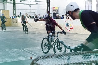 Ob Trialbiken, Singlespeed Cross oder Bikepolo - die Eventlise ist lang. Dazu kommen jede Menge Partys... Hier ist Planungsgeschick gefragt!