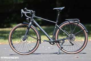 Das Rahmenoberrohr fällt recht stark ab