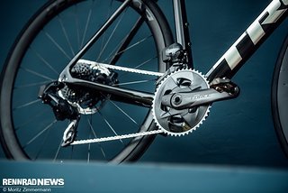 Die Übersetzung der 2x12 SRAM Force eTap AXS Gruppe am Testrad ist für die Berge recht sportlich