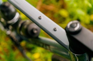 Insgesamt 22 Montagepunkte sollen sich am Alurahmen finden – reichlich Potenzial für Bikepacking.