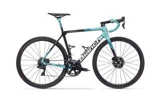 Das Bianchi Specialissima Disc im neuen GreenEdge Design