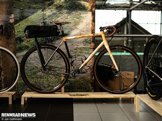 Bordure Cycles aus Frankreich zeigte ein Touren-Rennrad mit Pinion Getriebe-Schaltung.