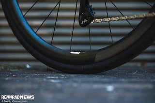 Die Faserwerk Bergreif-Laufräder wollen mit ihrem geringen Gewicht vor allem dann glänzen, wenn der Anstieg den Puls in den roten Bereich treibt.