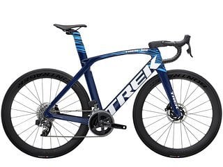 Das Trek Madone SLR 6 eTap ist derzeit das teuerste Rennrad mit SRAM Rival eTap AXS