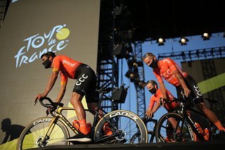 Bei Team CCC fährt der deutsche Bergspezialist Simon Geschke