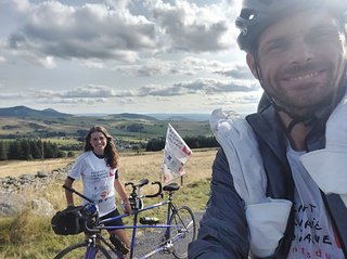 Radtour mit Papa: Zum 16. Geburtstag wünschte sich Mathilde das Mammutprojekt mit dem umtriebigen Papa.