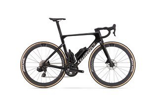 Das teuerste Modell kommt mit Campagnolo Super Record Wireless 2x13 Gruppe Das teuerste Modell kommt mit Campagnolo Super Record Wireless 2x13 Gruppe